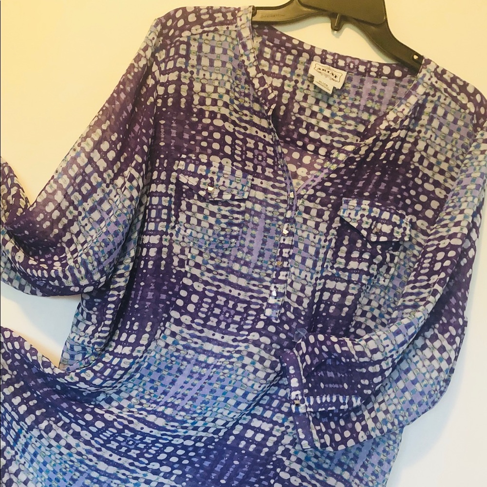 Beautiful Ariat 3/4 Sleeve blouse